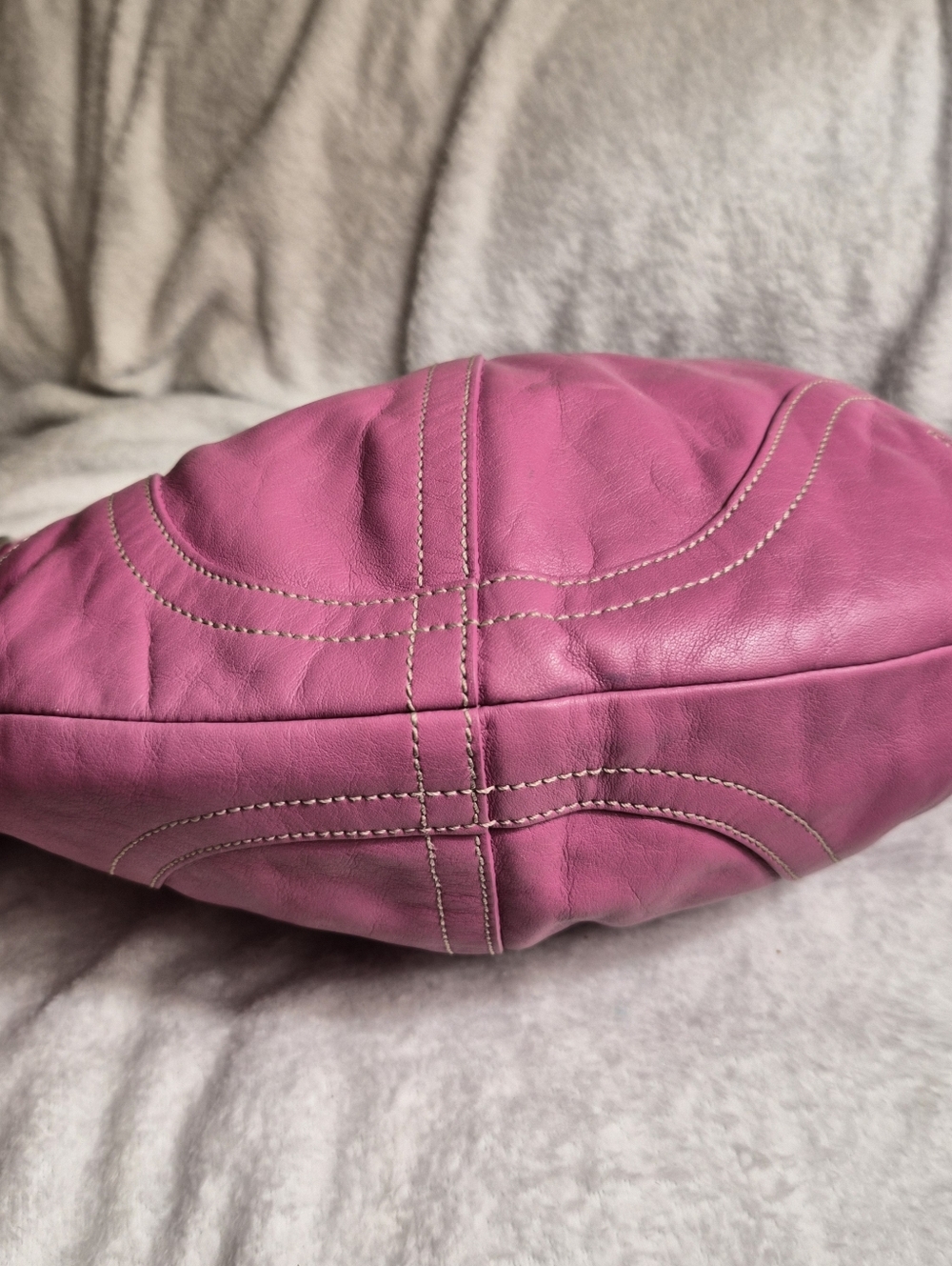 RARE Vintage Coach Soho Pink Leather Hobo Bag 3651 Y2K Bubblegum Pink - Picture 3 of 8